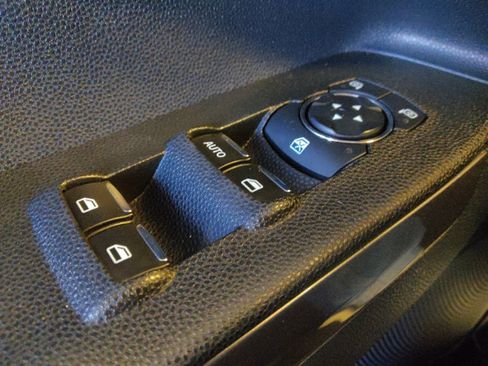 Used 2021 Ford EcoSport SES image 27