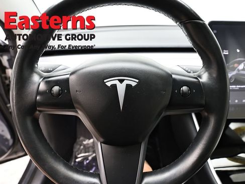 Used 2018 Tesla Model 3 Long Range image 10