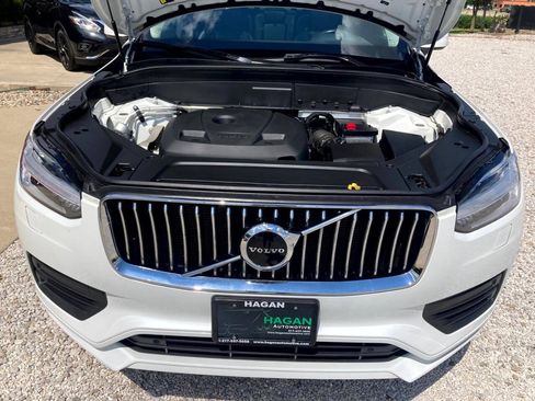 Used 2022 Volvo XC90 T6 Momentum w/ Climate Package AWD/4WD image 17