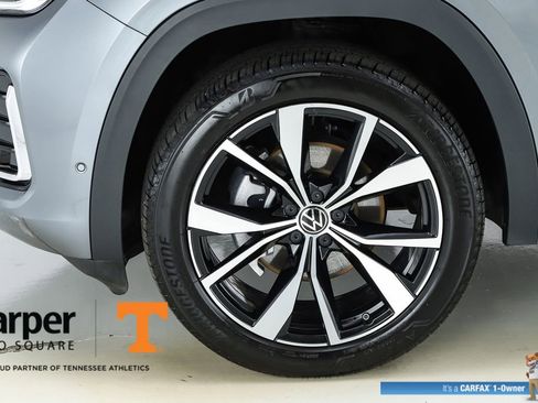 Used 2024 Volkswagen Atlas SEL Premium R-Line AWD/4WD image 5