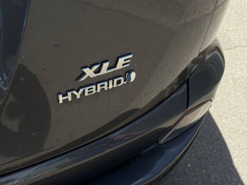 Used 2016 Toyota RAV4 XLE AWD/4WD image 34
