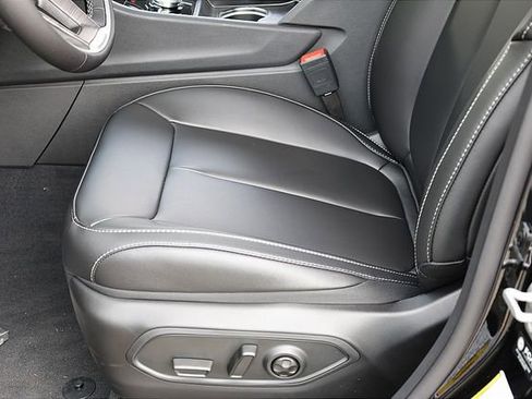 New 2025 Jeep Grand Cherokee L Limited w/ Black Appearance Package image 16