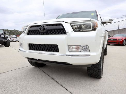 Used 2011 Toyota 4Runner SR5 w/ Convenience Pkg image 30