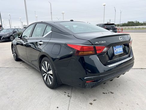 Certified 2022 Nissan Altima 2.5 SV image 5