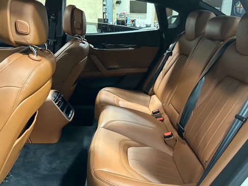 Used 2022 Maserati Quattroporte Modena Q4 image 28