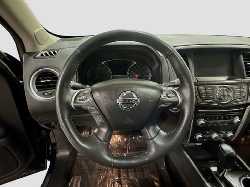 Used 2020 Nissan Pathfinder SL image 13