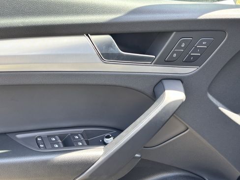 Used 2025 Audi Q5 2.0T Premium image 15