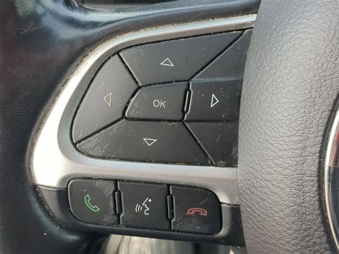 Certified 2021 Jeep Compass Limited image 30