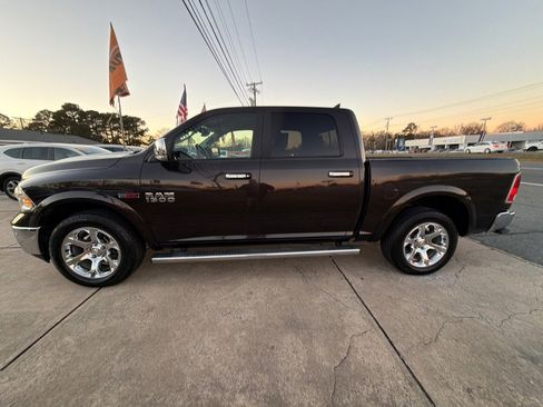Used 2017 RAM 1500 Laramie w/ Convenience Group image 14