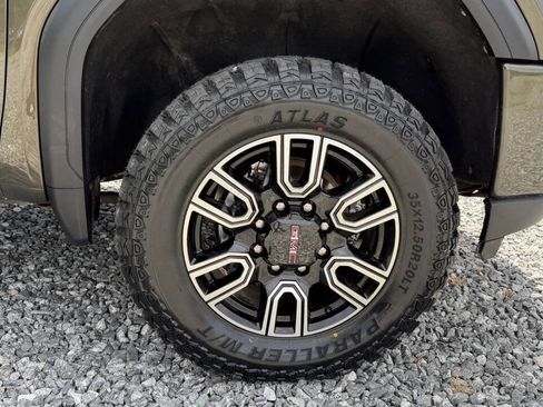 Used 2023 GMC Sierra 2500 AT4 w/ Gooseneck/5TH Wheel Package AWD/4WD image 10