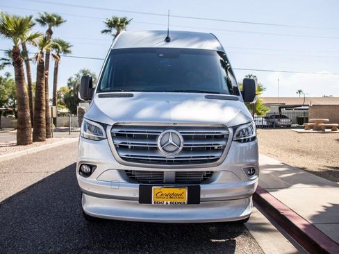 Used 2022 Mercedes-Benz Sprinter 3500 image 4