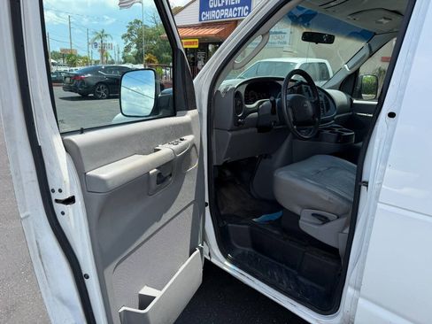Used 2008 Ford E-250 and Econoline 250 RWD image 4