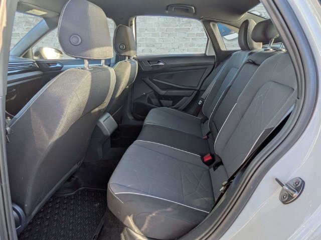 Certified 2025 Volkswagen Jetta Sport FWD image 13