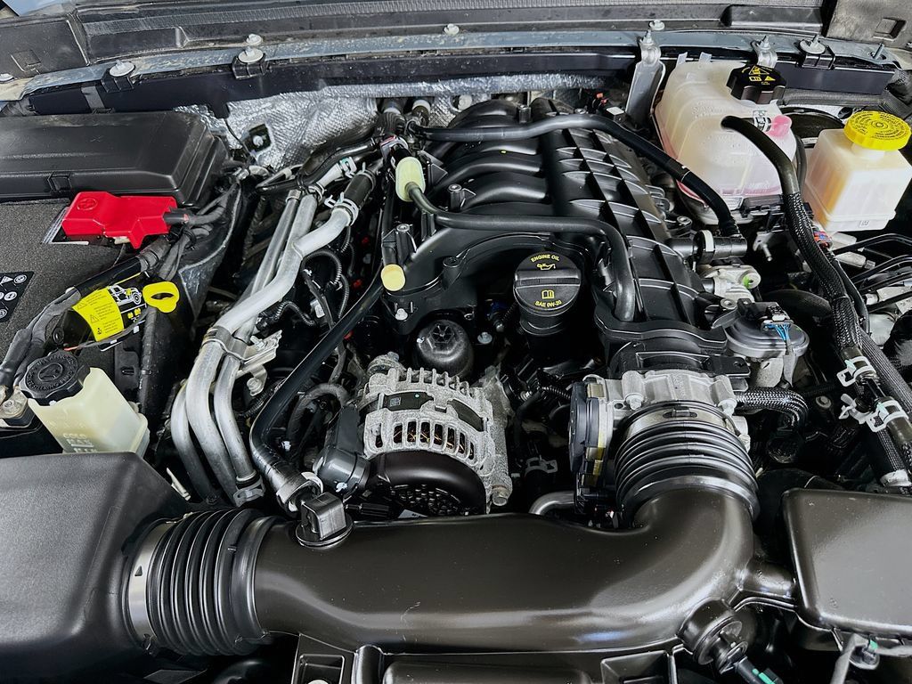 Certified 2025 Jeep Gladiator Sport AWD/4WD image 41