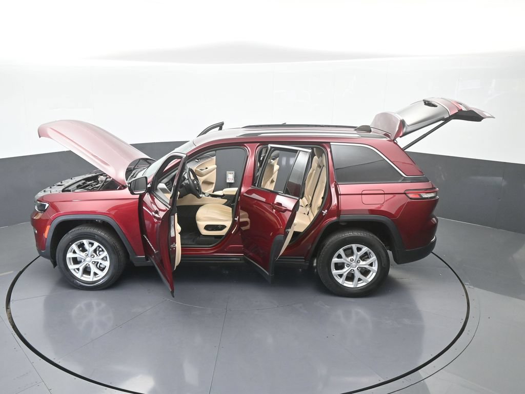 Used 2023 Jeep Grand Cherokee Limited w/ Trailer Tow Prep Group (B) RWD image 66