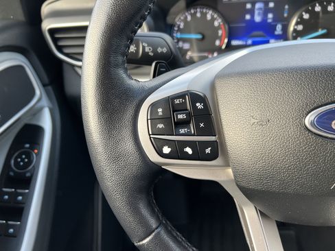 Used 2021 Ford Explorer XLT w/ Equipment Group 202A image 31