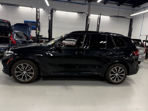 Used 2022 BMW X5 xDrive40i w/ M Sport Package AWD/4WD image 3