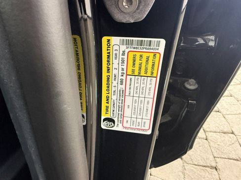 Certified 2023 Ford Maverick XLT w/ XLT Luxury Package image 25