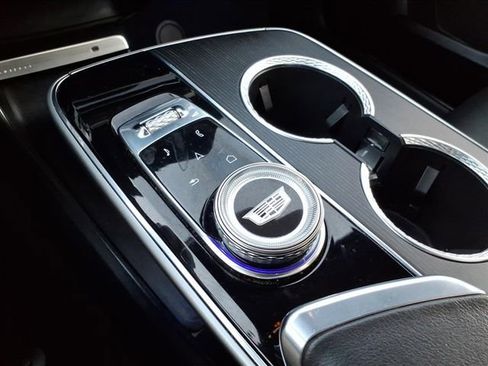 Certified 2024 Cadillac Lyriq Luxury image 32