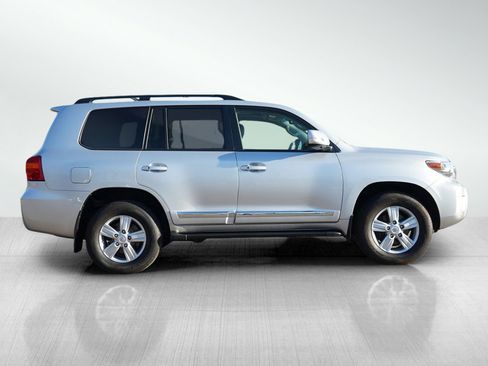 Used 2015 Toyota Land Cruiser AWD/4WD image 7
