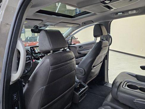 Used 2018 Honda Odyssey Touring image 26