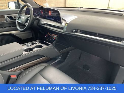 Used 2026 Cadillac Vistiq Sport w/ LPO, Floor Liner Package AWD/4WD image 29