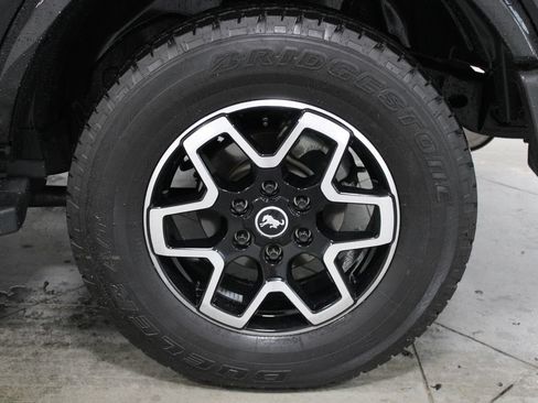 Used 2024 Ford Bronco Outer Banks AWD/4WD image 18