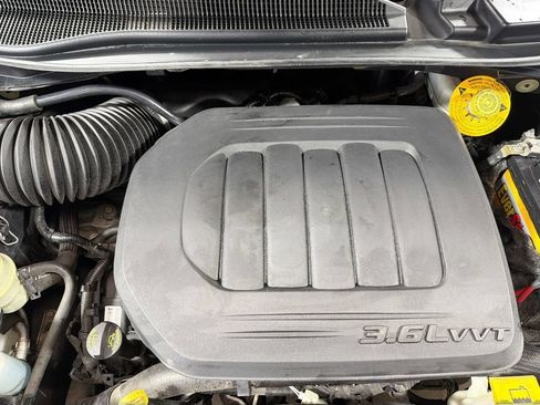 Used 2019 Dodge Grand Caravan SXT FWD image 30
