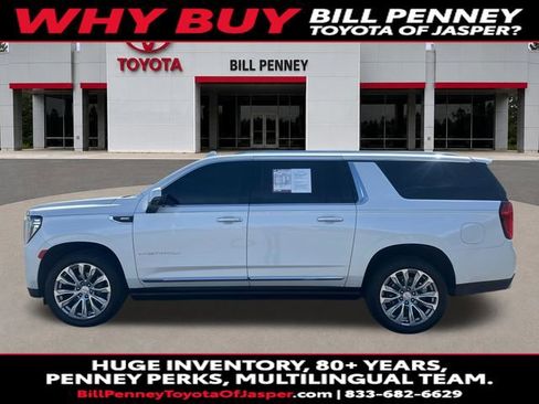 Used 2022 GMC Yukon XL Denali RWD image 2