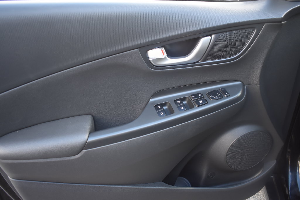 Certified 2023 Hyundai Kona Limited FWD image 22