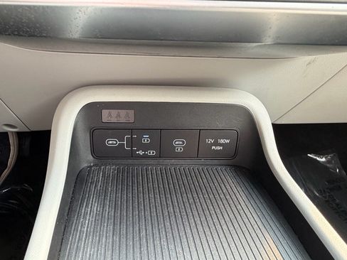 Used 2024 Hyundai Kona SEL FWD image 36