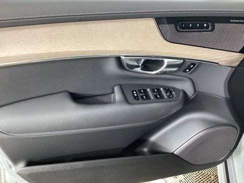 New 2026 Volvo XC90 T8 Plus w/ Protection Package Premier image 17
