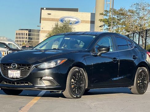 Used 2016 MAZDA MAZDA3 i Sport w/ Preferred Equipment Package image 10