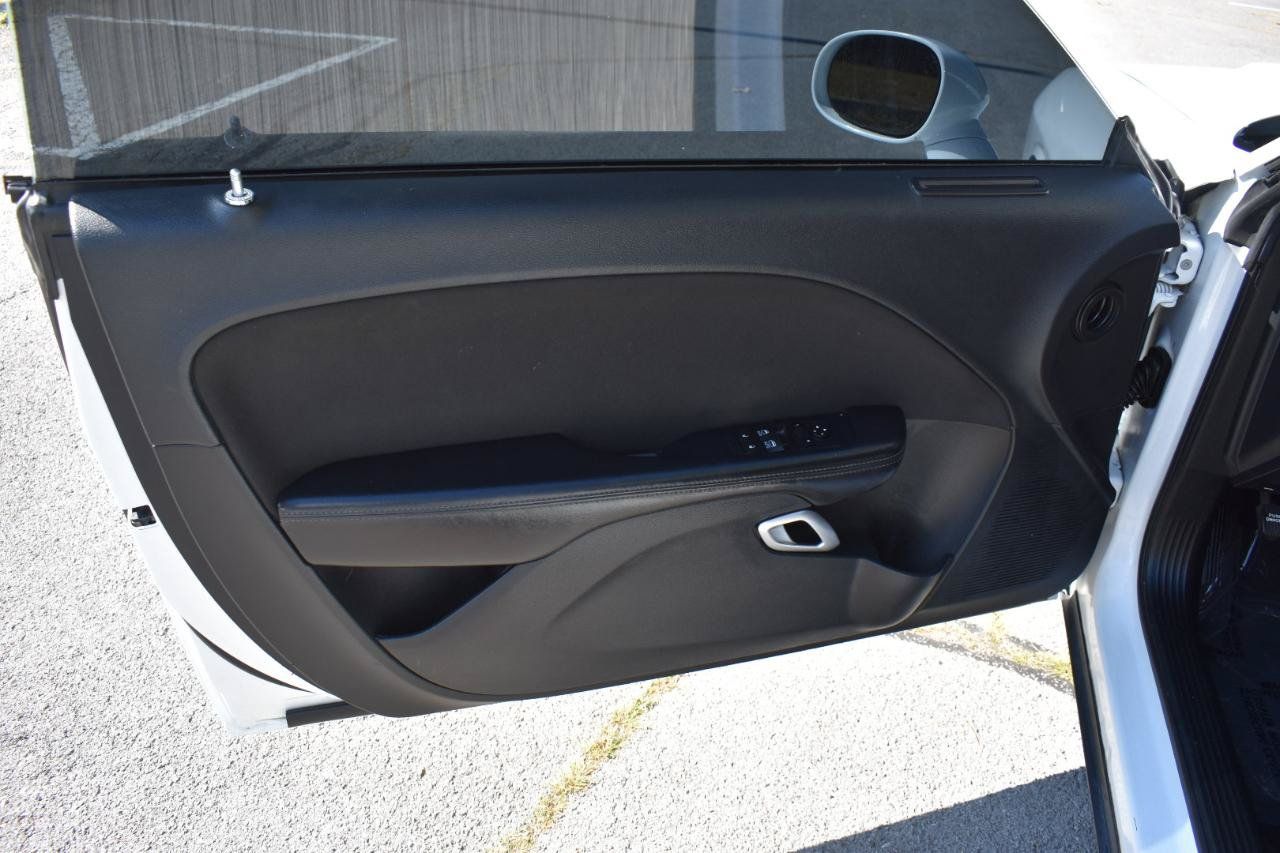Used 2016 Dodge Challenger SXT w/ Blacktop Package RWD image 14