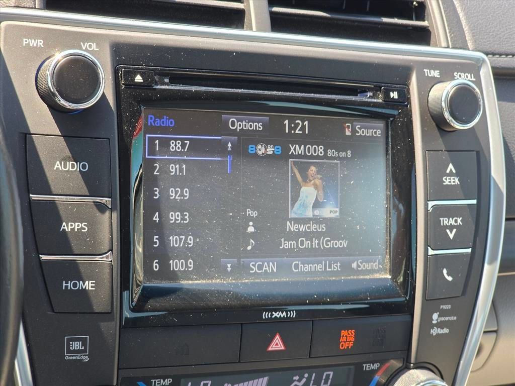Used 2017 Toyota Camry XLE FWD image 4