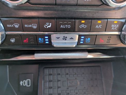 Used 2025 Ford F150 King Ranch w/ FX4 Off-Road Package AWD/4WD image 31