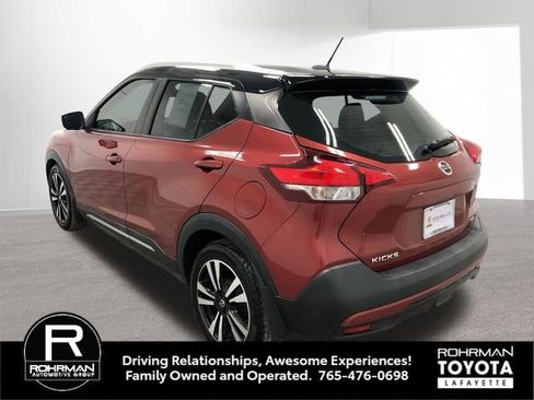 Used 2018 Nissan Kicks SR w/ Premium Package FWD image 4