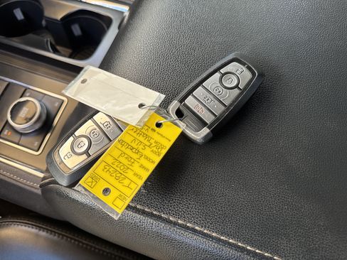 Used 2022 Ford Expedition XLT AWD/4WD image 30
