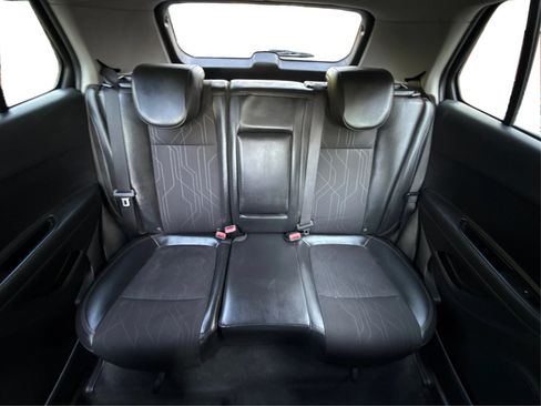 Used 2019 Chevrolet Trax LT w/ LT Convenience Package FWD image 26