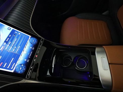 Used 2024 Mercedes-Benz GLC 43 AMG 4MATIC image 35