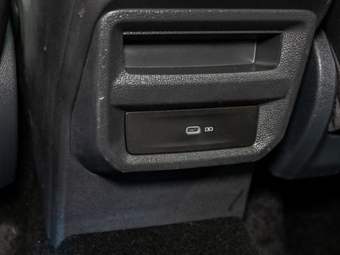 Used 2024 Volkswagen Taos SEL AWD/4WD image 31