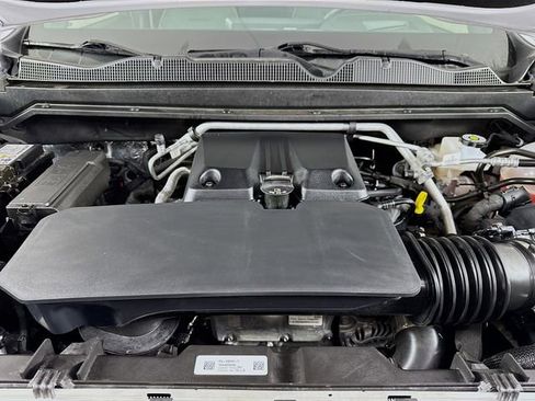 Used 2024 GMC Canyon Denali image 35