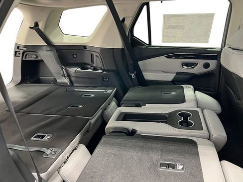 New 2025 Honda Pilot EX-L image 30