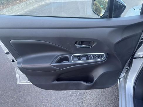 New 2025 Nissan Versa SR image 17