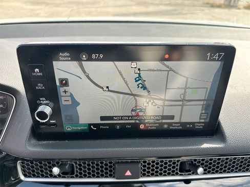 Used 2022 Honda Civic Touring image 27