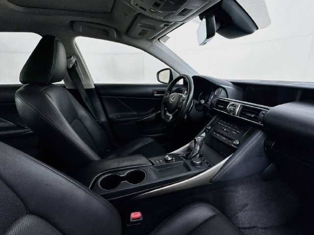 Used 2019 Lexus IS 300 RWD image 26
