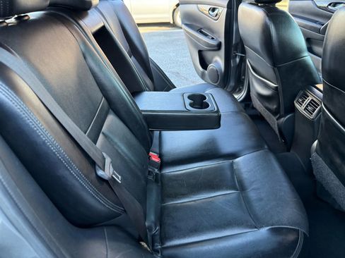 Used 2018 Nissan Rogue Sport SL image 23