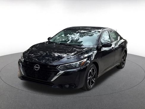 Used 2025 Nissan Sentra SV FWD image 7