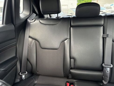Used 2023 Jeep Compass Trailhawk AWD/4WD image 14