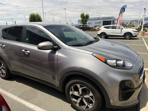 Used 2022 Kia Sportage LX FWD image 5